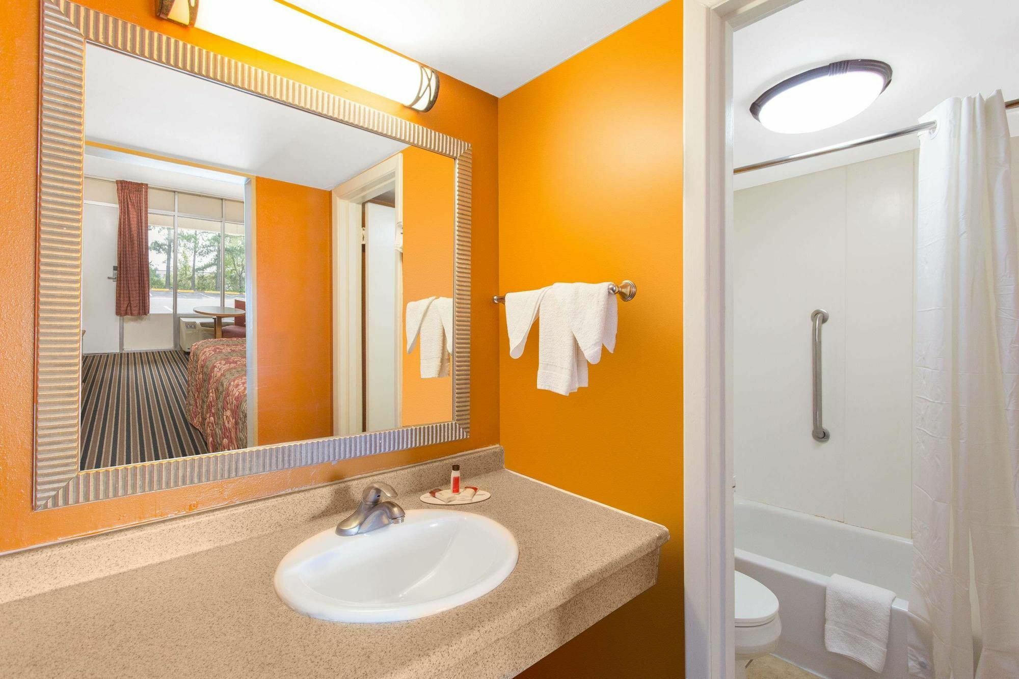 Garden Inn Fredricksburg South Fredericksburg Esterno foto
