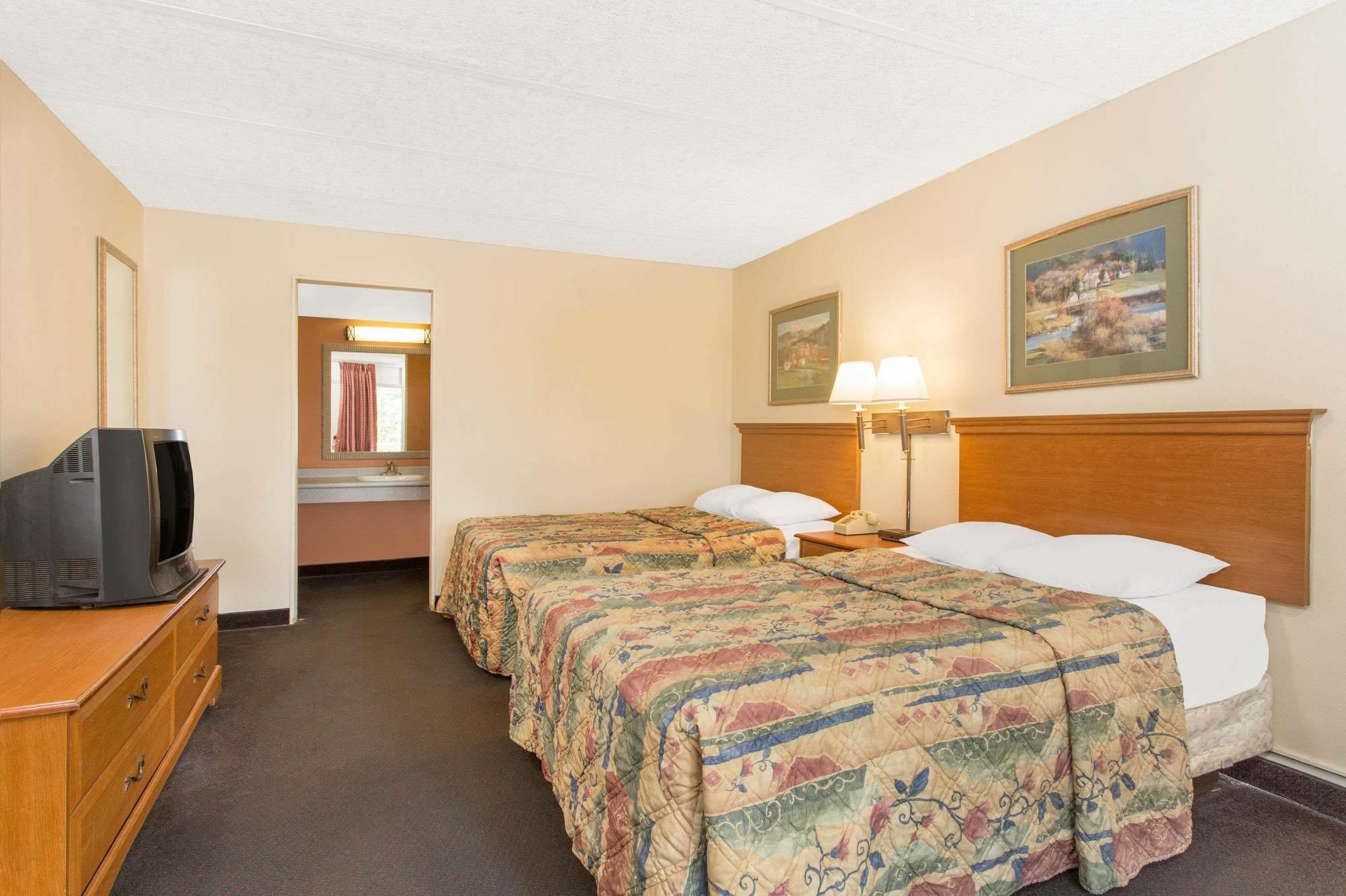 Garden Inn Fredricksburg South Fredericksburg Esterno foto
